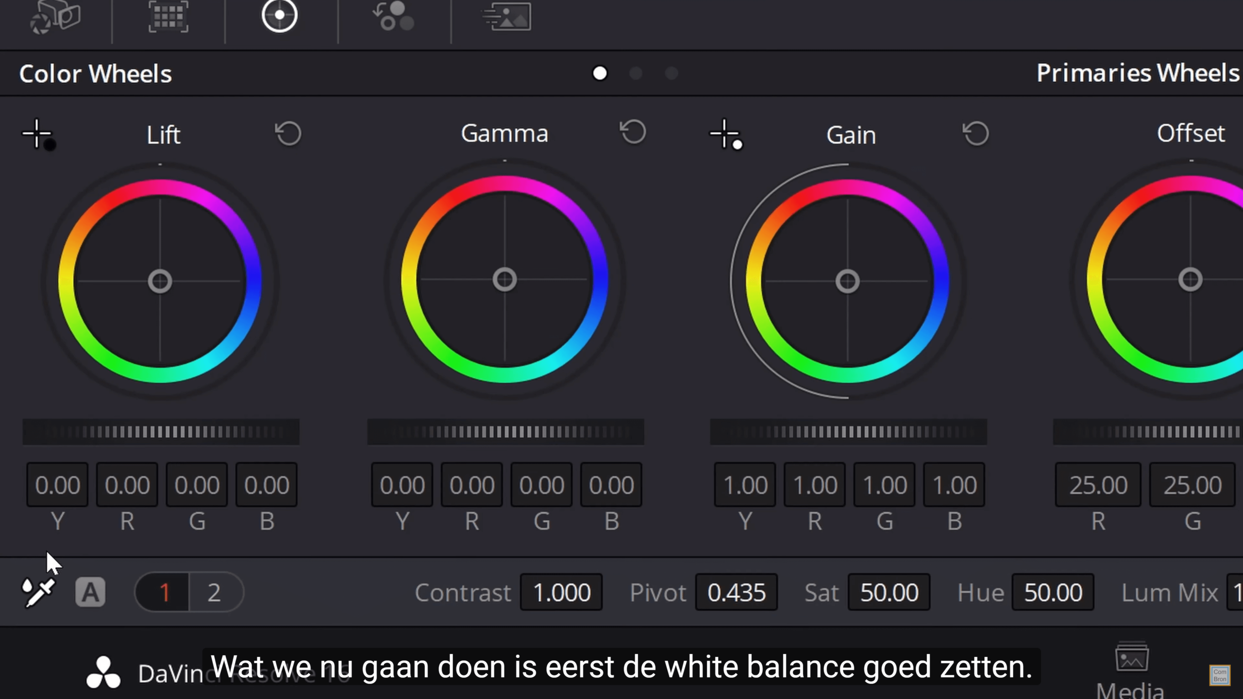 Afbeelding van DaVinci Resolve. De screendump is gemaakt op het moment dat de eyedropper wordt gepakt om de white balance te corrigeren.