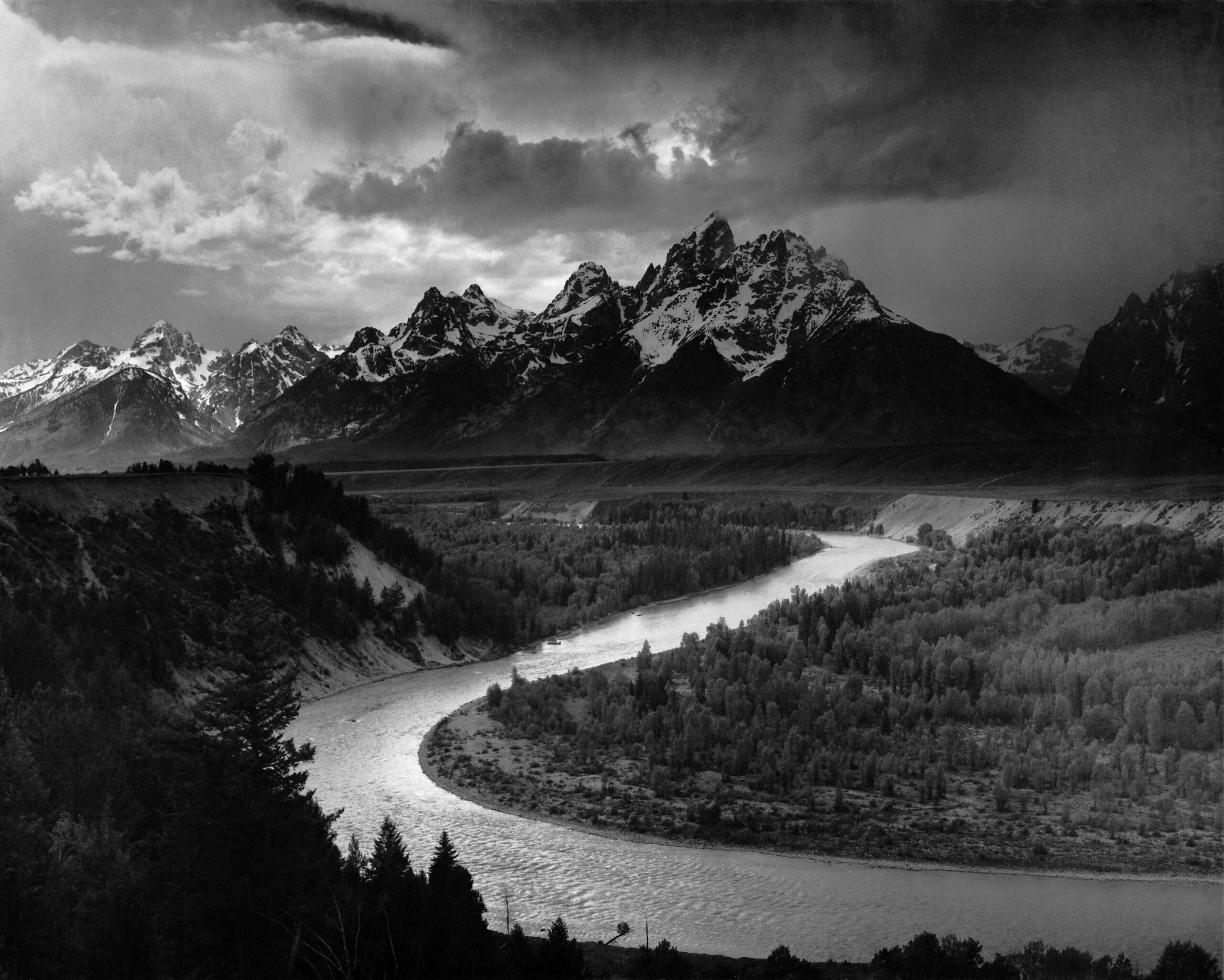 De in 1942 door Ansel Adams gemaakte foto "The Tetons and the Snake River". Adams maakte de foto in het Grand Teton National Park in Wyoming.