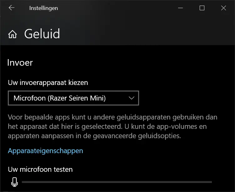Schermafbeelding van het instelscherm van Windows 10. De afbeelding laat zien dat de Razer Seiren Mini microfoon is gekozen als invoerbron.